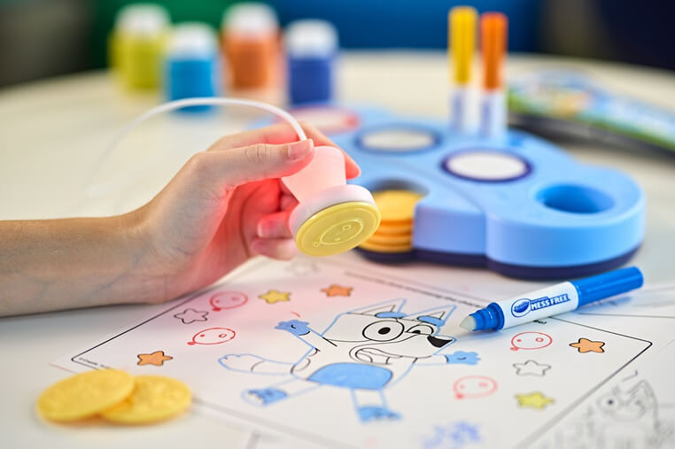 Podświetlane stemple dla dzieci niebrudzące Color Wonder Mess Free Bluey 3+ / Crayola