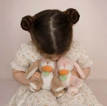 Króliczek z magnetycznym smoczkiem Binky Bunny Hop / Dinkum Dolls