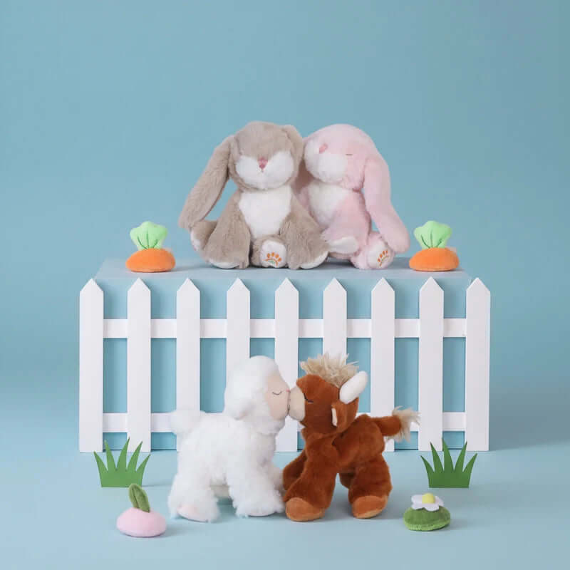 Owieczka z magnetycznym smoczkiem Binky Lamb May / Dinkum Dolls