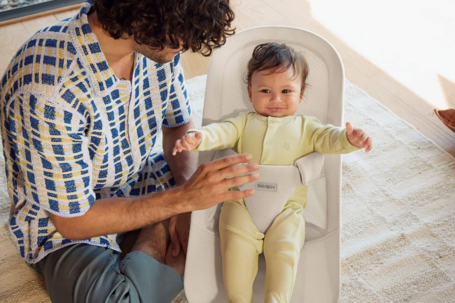BABYBJORN - leżaczek BEGIN MESH, kremowy