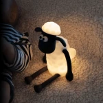 Lampka nocna BARANEK SHAUN Ciepła biel/RGB ze ściemniaczem / Eggy&Friends