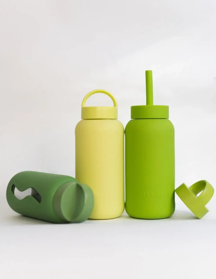 Szklana butelka Daily Bottle, 720 ml - Frosted Green / Muuki