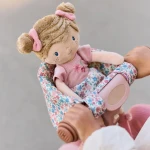 Fotelik podróżny dla lalki / Little Dutch