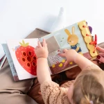 Interaktywna książeczka sensoryczna - Ogród, 6m+ / Taf Toys