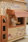 Kawiarnia i piekarnia z meblami i figurkami przyjaciół / Egmont Toys