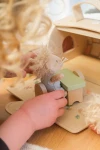 Domek z bali z figurkami przyjaciół / Egmont Toys