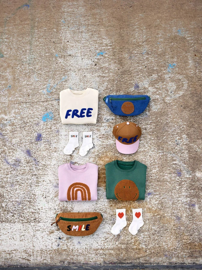 Bluza z bawełny organicznej GOTS Little Gang Free milky / Lassig