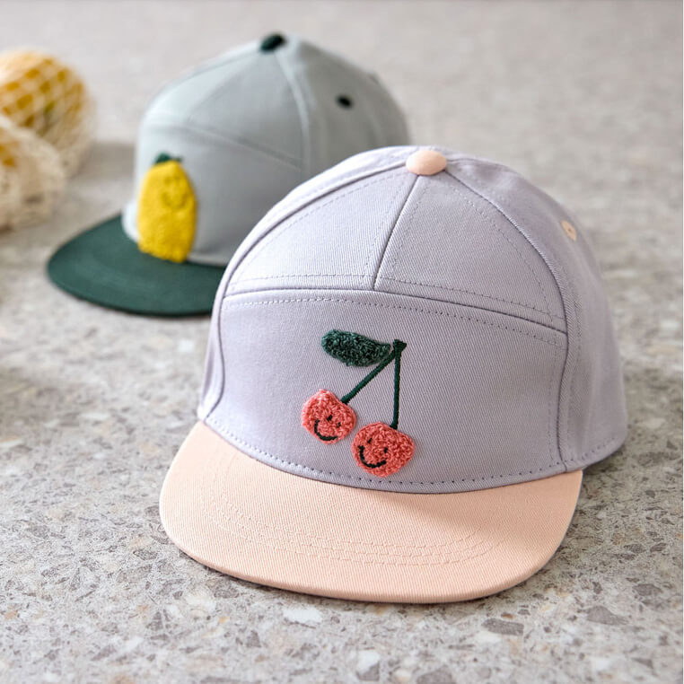 Czapka z daszkiem dziecięca Little Gang Cherry - lilac peach / Lassig