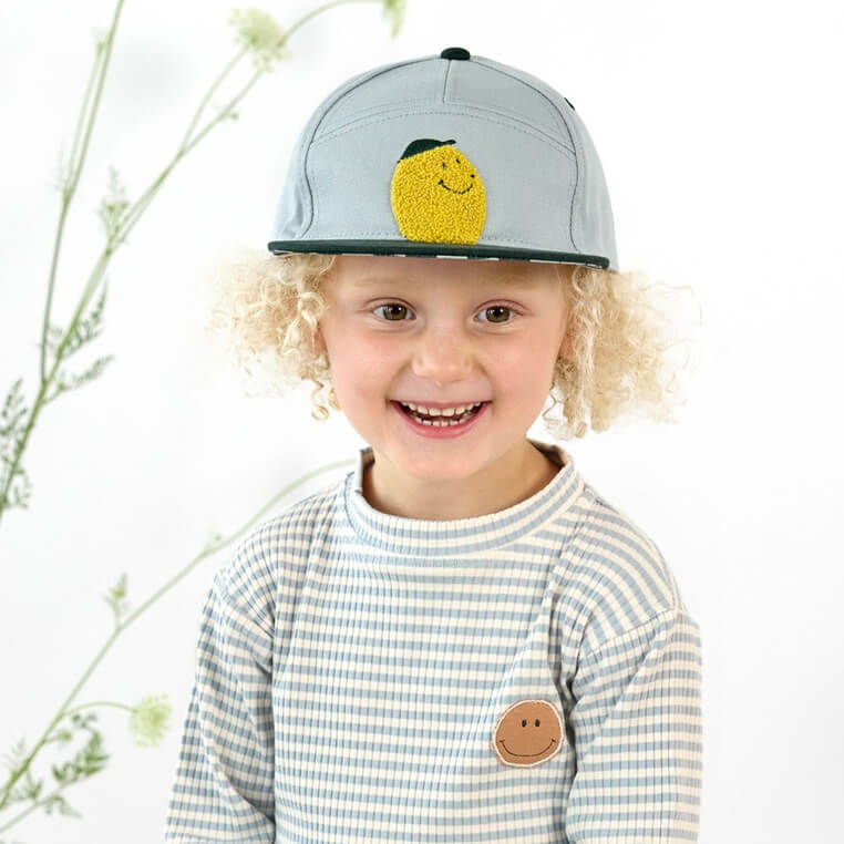 Czapka z daszkiem dziecięca Little Gang Lemon - light blue, dark green / Lassig