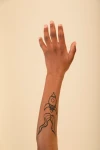 Zmywalny marker do ciała i twarzy dla dzieci Tattoopen 2,5 g - Czarny / Nailmatic
