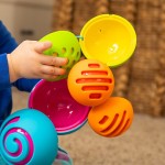 Kula OombeeBall / Fat Brain Toys