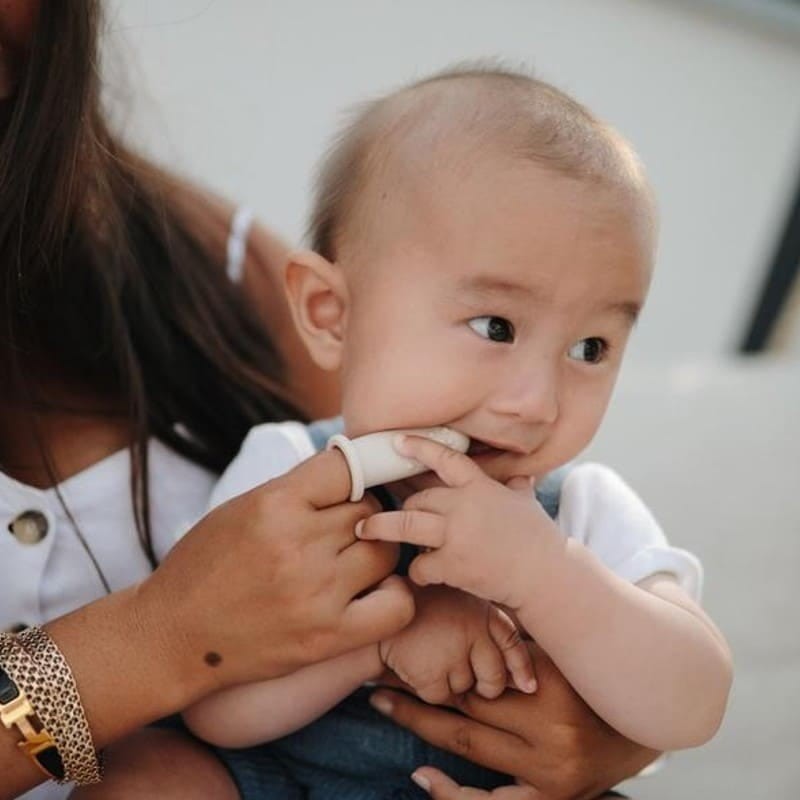 2 pierwsze szczoteczki na palec Cambrige Blue & Sand/ Mushie