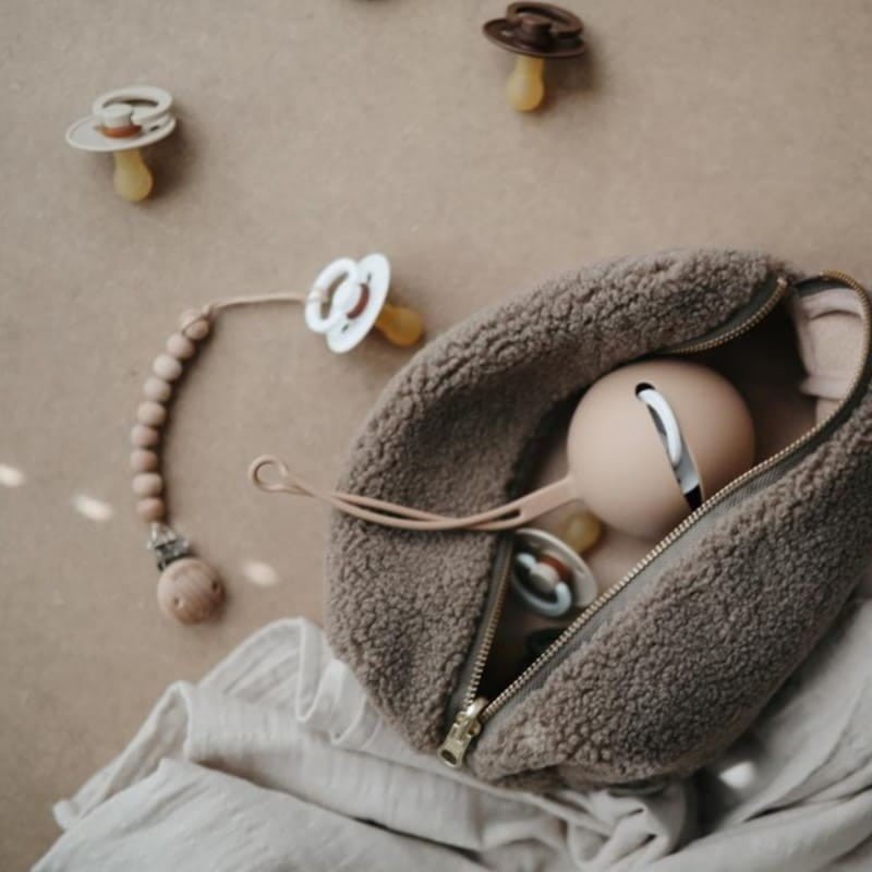 Etui na smoczek Kula Ball Shifting Sand / Mushie