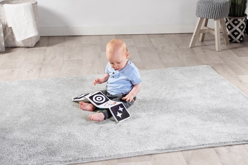 Gimnastyka dla bobasa z pałąkami - Magiczna Kraina - czarno-biała / Tiny Love