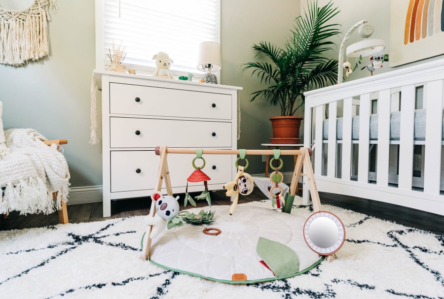 Gimnastyka dla bobasa z drewnianym stojakiem - Boho Chic / Tiny Love