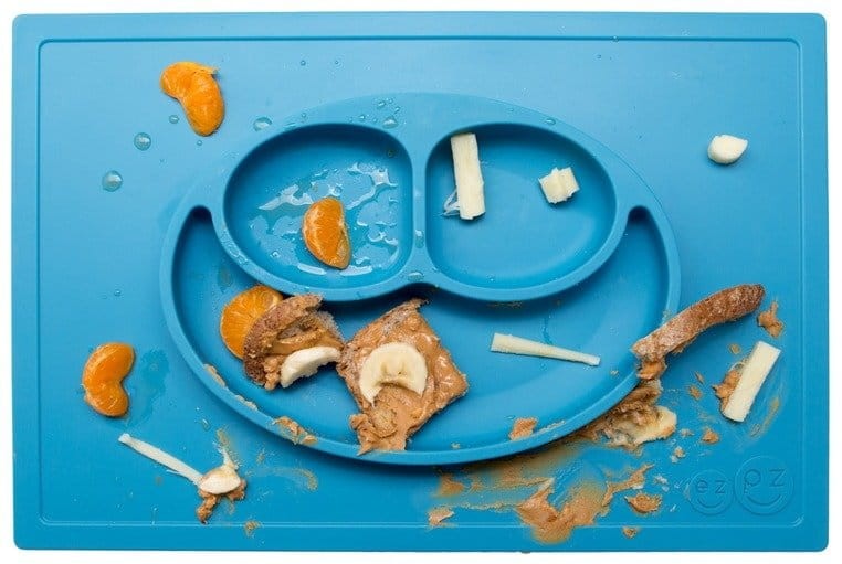 Silikonowy talerzyk z podkładką 2w1 Happy Mat niebieski / EZPZ