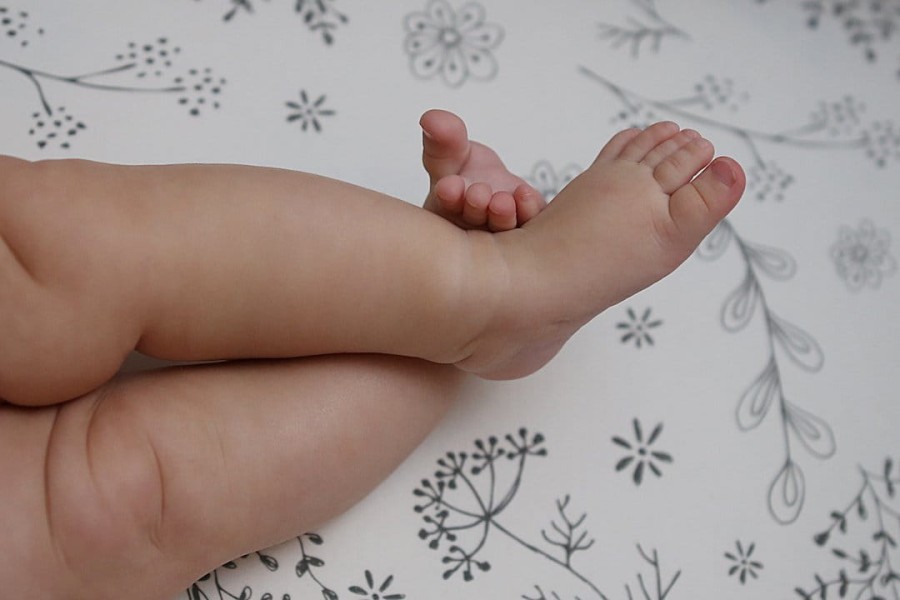 Prześcieradło do łóżeczka We care Bloom / Sleepee