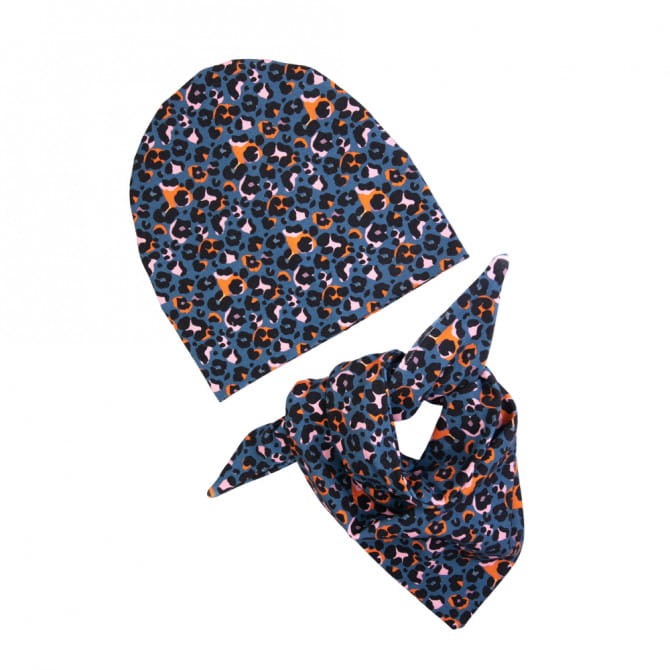 czapka-z-chusta-na-szyje-wild-spots.jpg