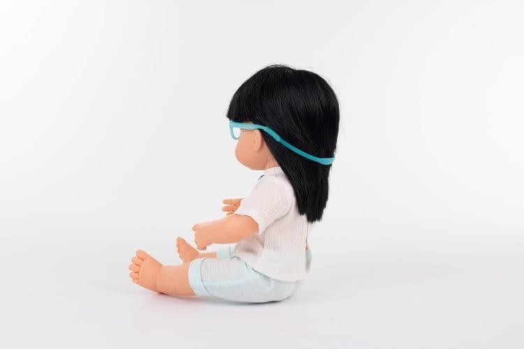 Lalka dziewczynka Azjatka z okularami 38cm Miniland Doll