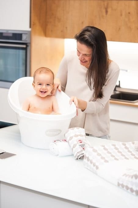 Wanienka z odpływem i piankowym oparciem - taupe / Shnuggle Baby