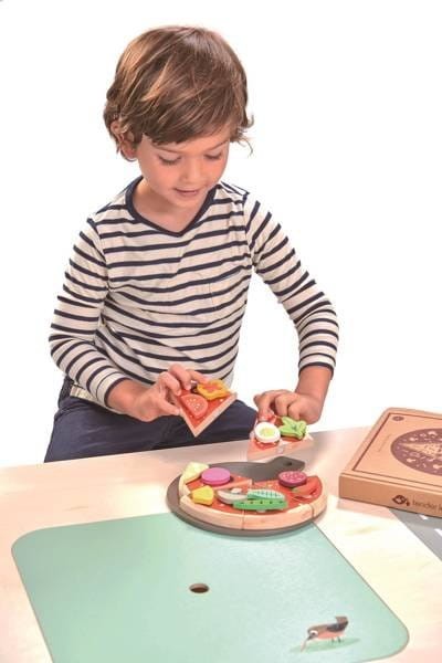 pol_pl_Drewniana-pizza-z-dodatkami-na-rzepy-Tender-Leaf-Toys-1150_6.jpg