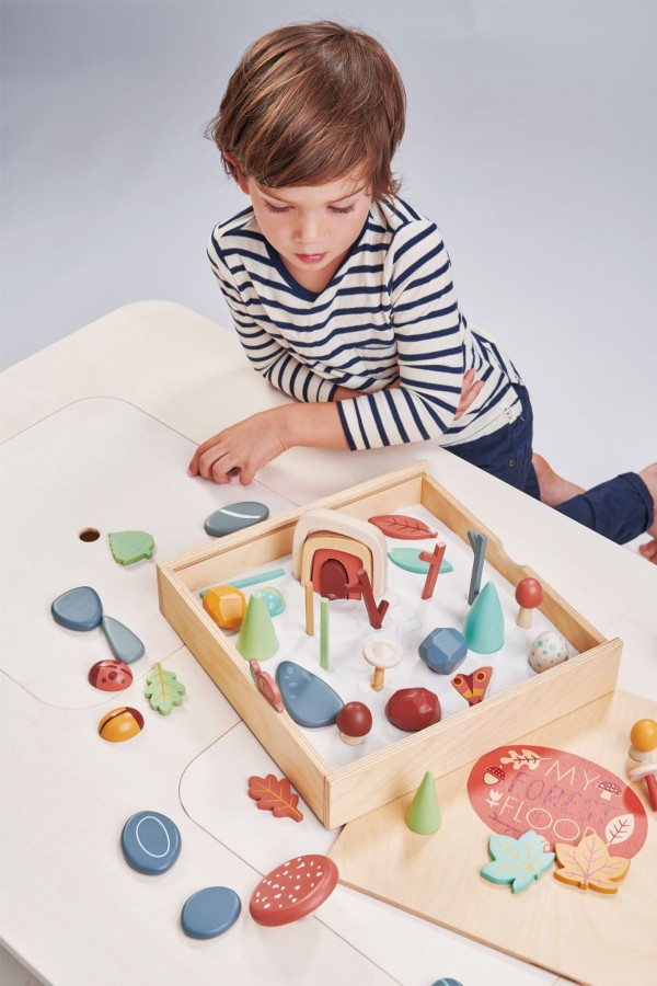 Tender-Leaf-Toys---drewniana-skrzynka-kreatywna---lesne-skarby-3.jpg