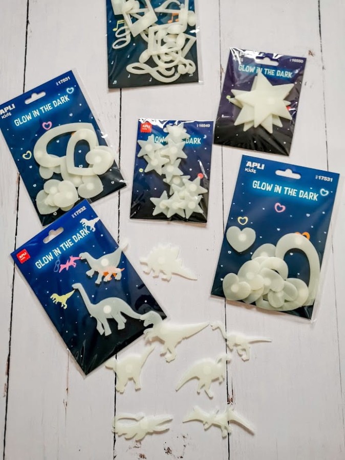 Fluorescencyjne naklejki - Dinozaury 9 sztuk / Apli Kids