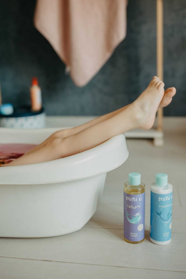 Naturalna odżywka do włosów dla dzieci i niemowląt /Miniu