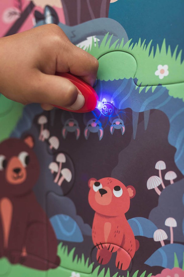 Świecące puzzle z mini-lampką UV Las 24 elementy 3+ / Janod