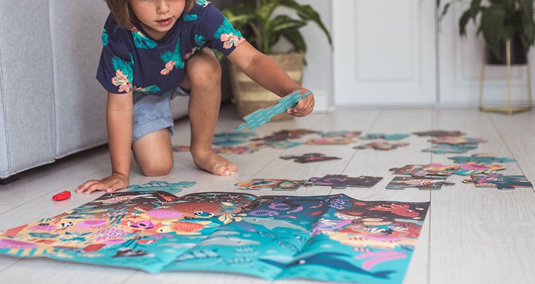 Świecące puzzle z mini-lampką UV Ocean 24 elementy 3+ / Janod