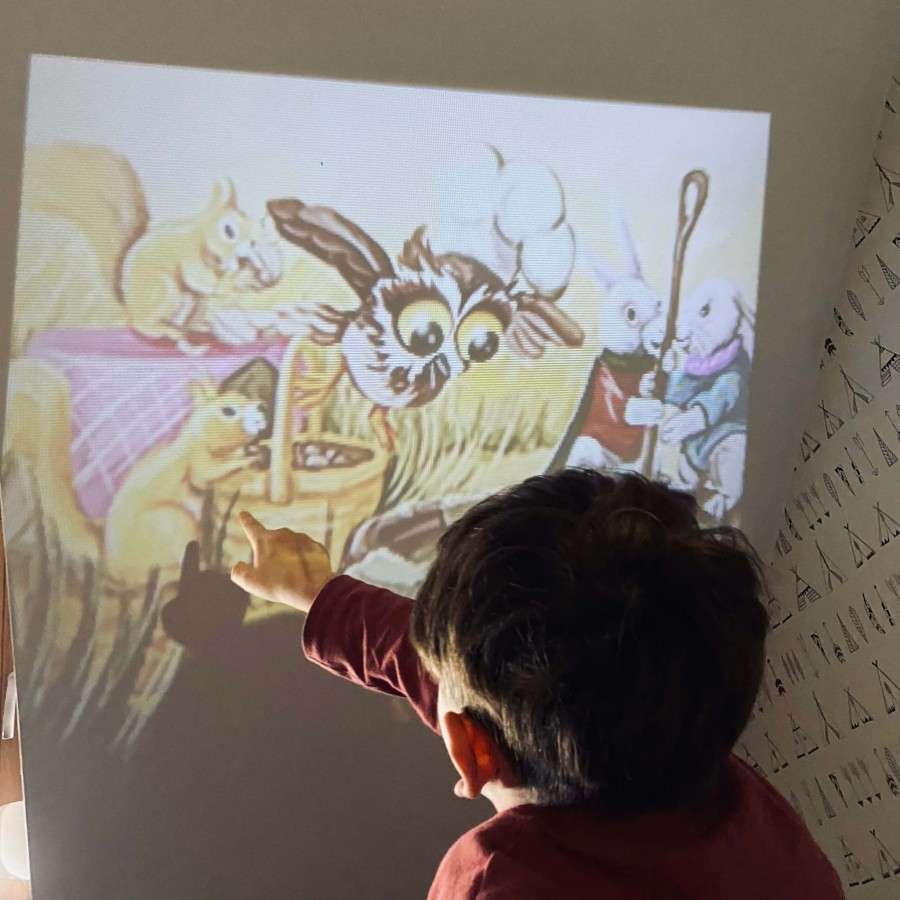 Zestaw startowy. Projektor YellowWall + 4 Multibajki /YellowWall