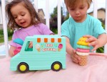 Sweet Scoops – lodziarnia na kółkach z magnetyczną łyżką do lodów /B.toys