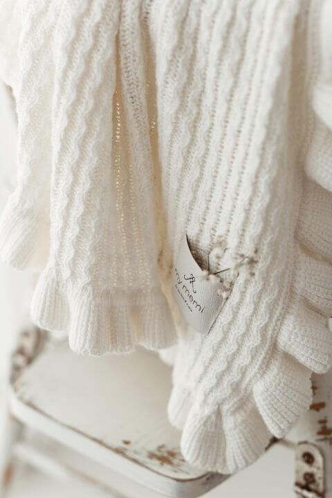 Kocyk bambusowy z falbanką 85x105 cream /My Memi