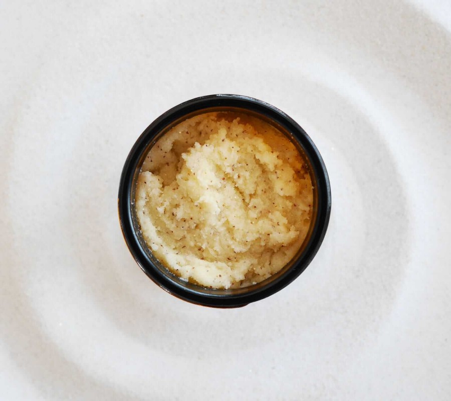 Rozświetlająca pasta peelingująca /Lullalove