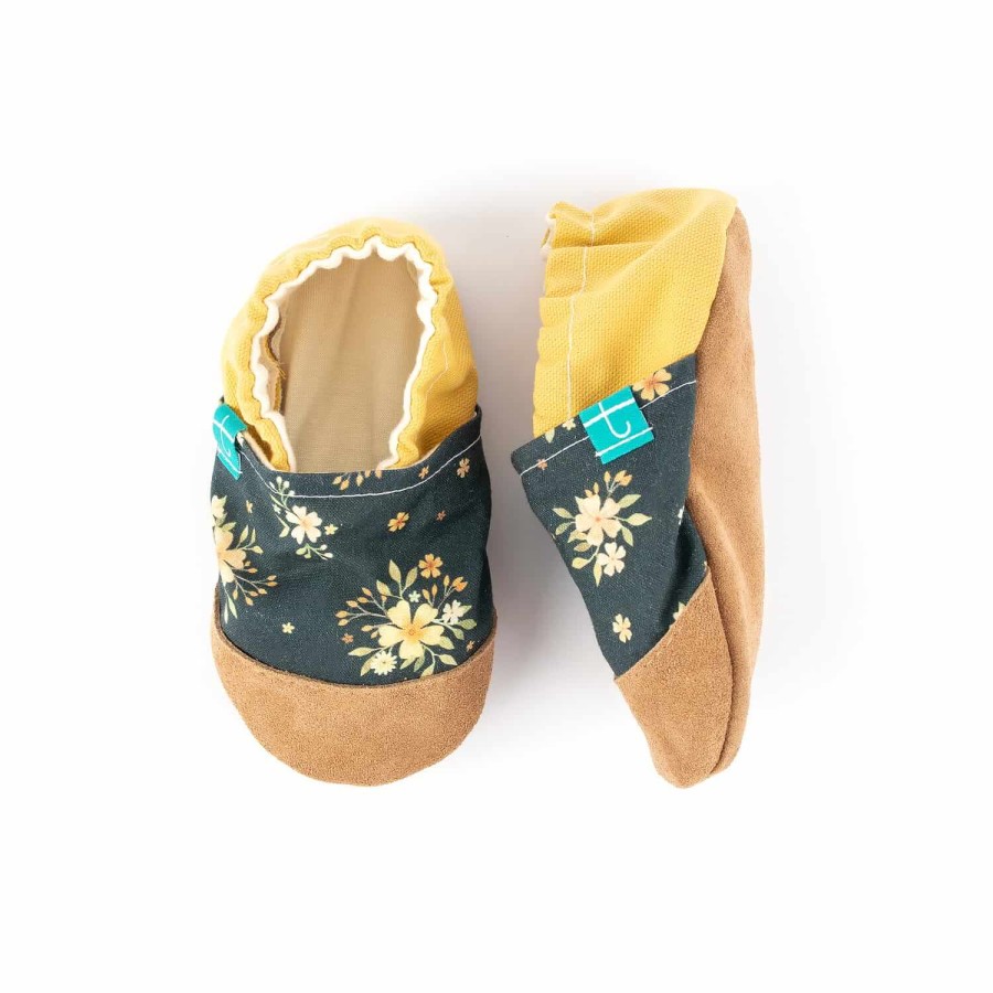 Kapcie do domu, żłobka, przedszkola - kwiatki Picnic Flowers / TITOT