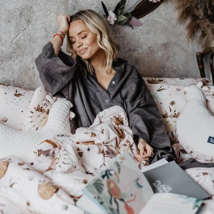 Bambusowy otulacz mgiełka fringe - FLY ME TO THE MOON NUDE / La Millou