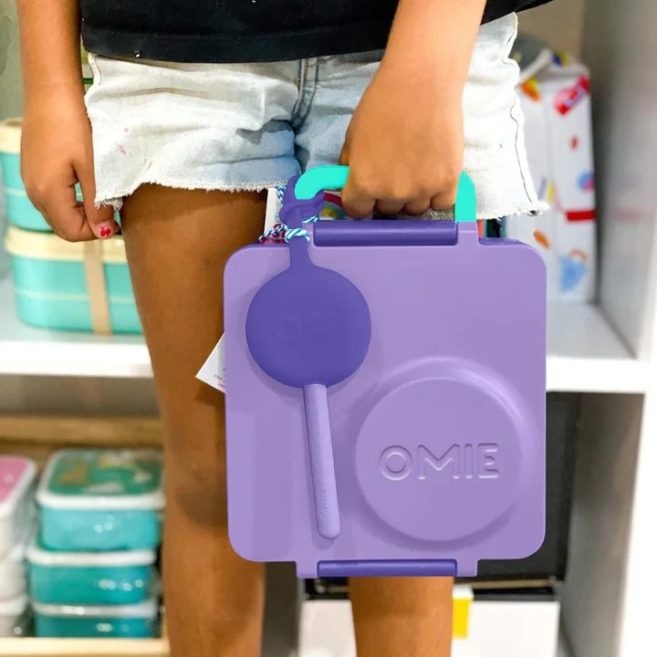 OMIEPOD zawieszka - pokrowiec ze sztućcami, Lilac / OMIE