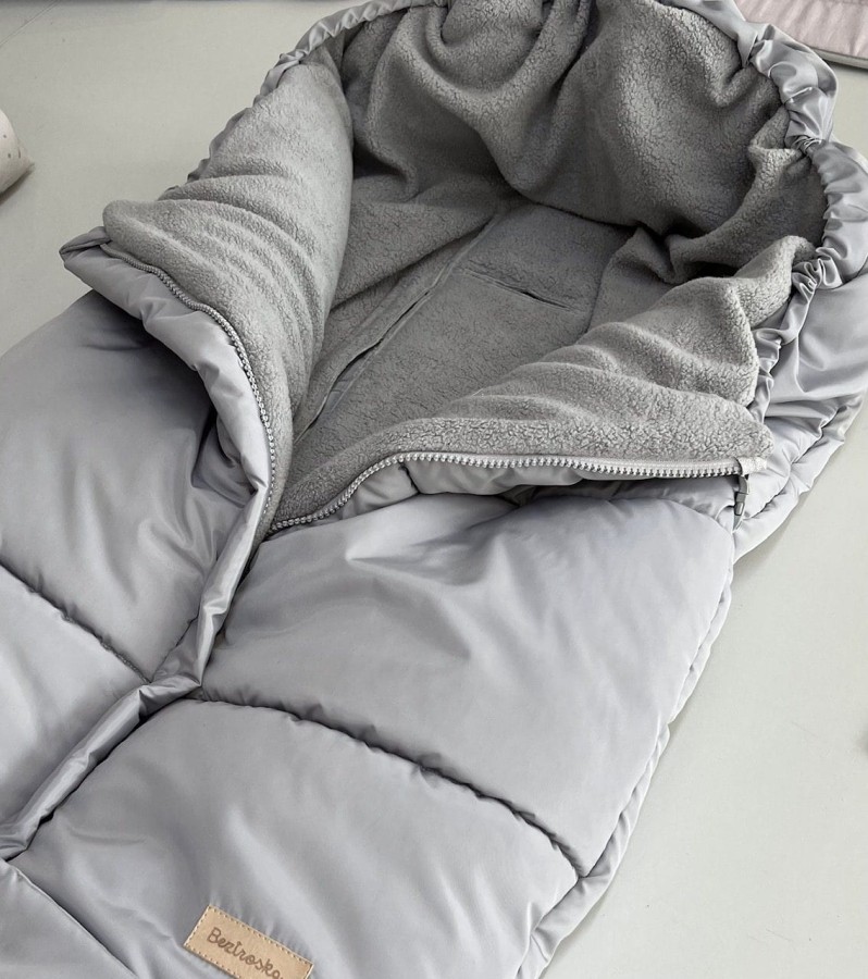 Śpiworek do wózka Combi - Cynamon / Beztroska