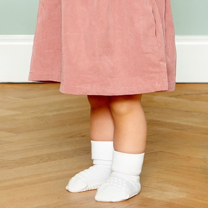 Antypoślizgowe skarpetki do nauki chodzenia BAMBOO Off-White / GoBabyGo