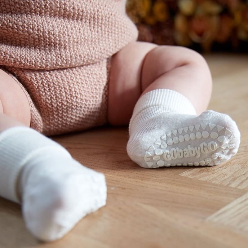 Antypoślizgowe skarpetki do nauki chodzenia BAMBOO Off-White / GoBabyGo