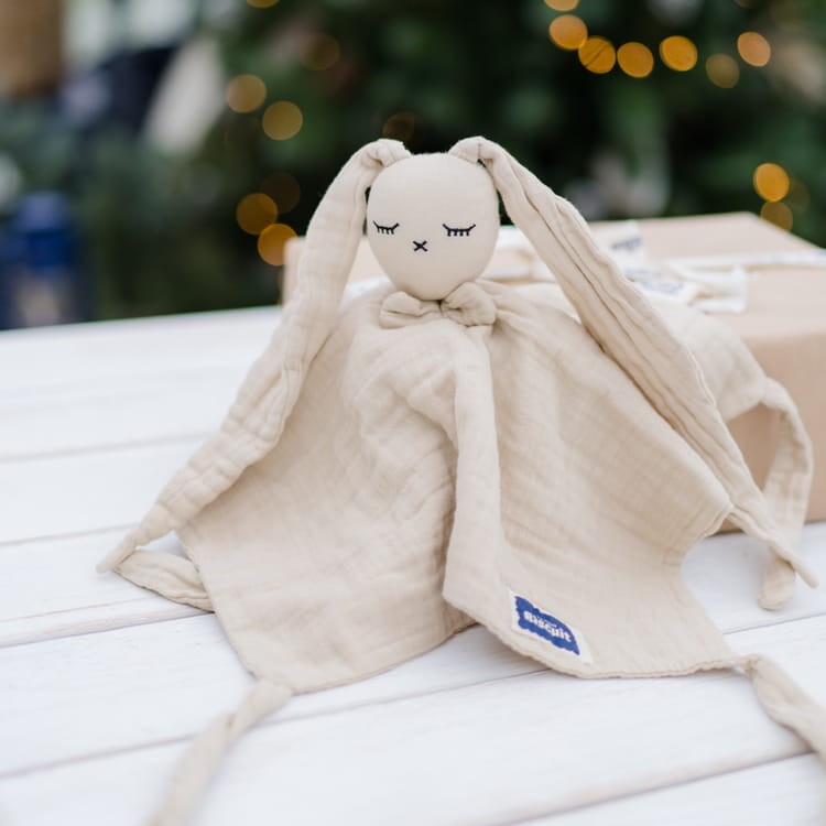 Muślinowy króliczek DOUDOU - Sand / La Millou