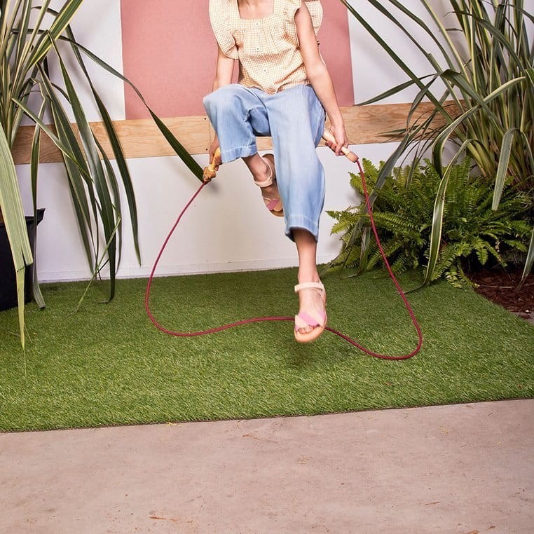 Skakanka z drewnianymi rączkami - Nosorożec Marius / Lilliputiens