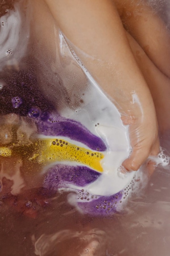 Księżyc - kula do kąpieli dla dzieci tworząca kolorowy wir / Miniu