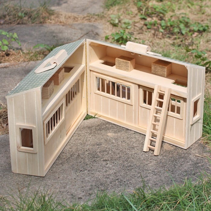 Stajnia walizeczka / Melissa & Doug