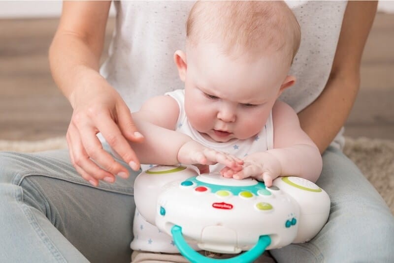 Karuzela - Rośnij z muzyką - Zabawa na łące / Tiny Love