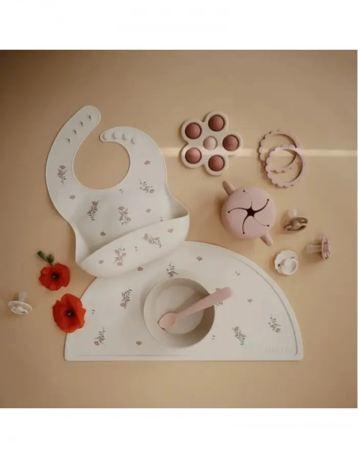 Śliniak silikonowy Pink Flowers / Mushie