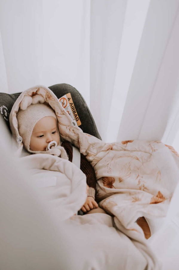 Otulacz, kocyk do fotelika samochodowego - bohemian sand / Sleepee