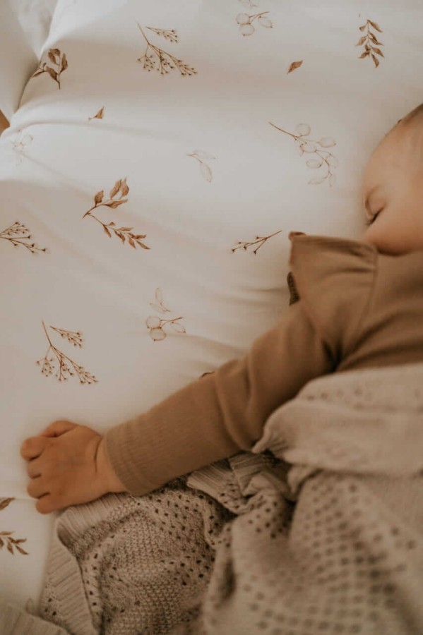 Prześcieradło do łóżeczka We care Bohemian Botanic / Sleepee