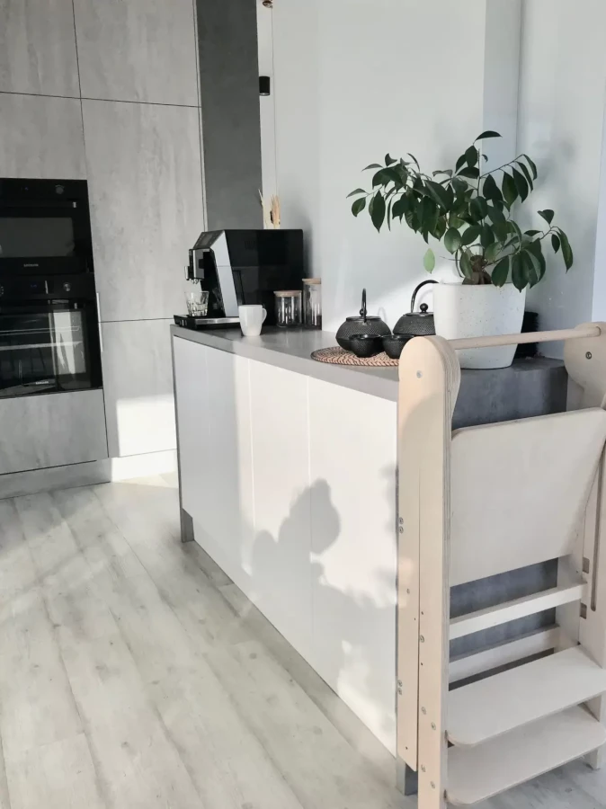Kitchen Helper – składana wieża małego pomocnika / Slimi