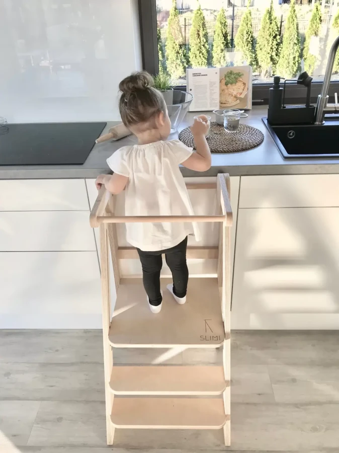 Kitchen Helper – składana wieża małego pomocnika / Slimi